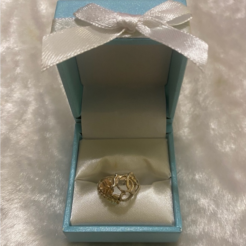 🍀Black Hills Gold Ring